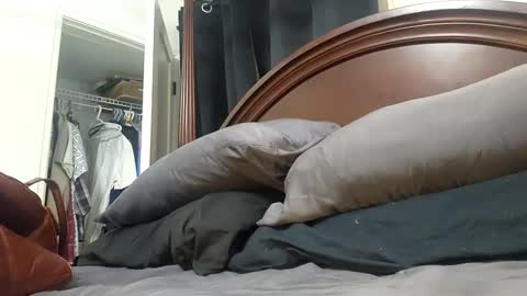 Snapshot of ernestdom123 chatting on 01/14/25, 02:08 Hmmmhmmmm online show from 01/14/25, 02:08