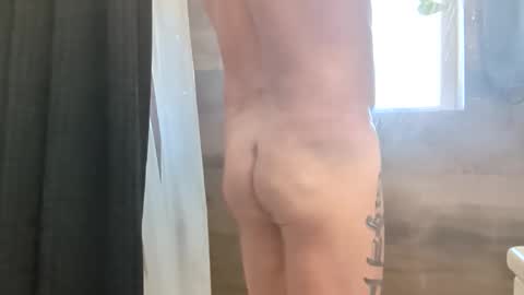 Snapshot of ernestdom123 chatting on 02/01/26, 06:50 Hmmmhmmmm online show from 02/01/26, 06:50