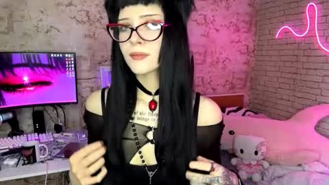 Snapshot of ernestinezalesky chatting on 02/13/26, 07:04 Nina online show from 02/13/26, 07:04