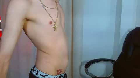 eroboyxox online show from 02/25/26, 08:40
