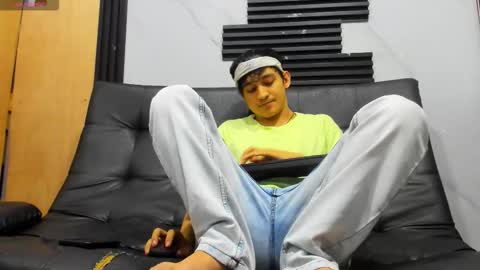 eros_fang online show from 11/12/25, 12:05