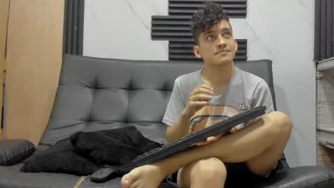 eros_fang online show from 11/28/25, 09:34