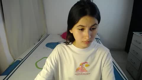 erosgirls_ online show from 10/04/25, 11:47
