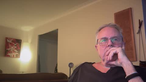 eros online show from 02/09/25, 10:43