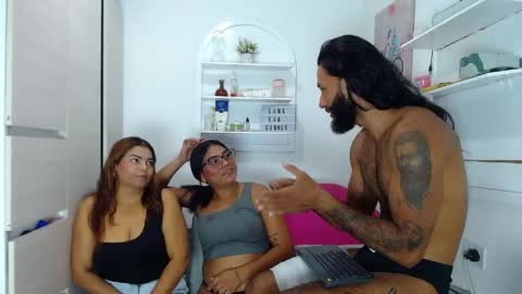Snapshot of erotic_spa chatting on 05/01/26, 08:57 EROTIC SPA online show from 05/01/26, 08:57