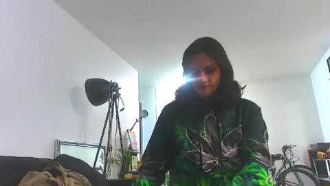 Nikki Erotica online show from 05/28/26, 04:43