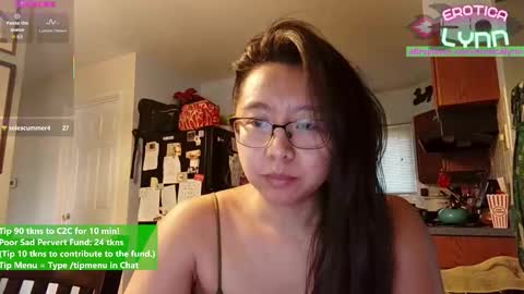 Lynn   online show from 11/25/25, 07:03