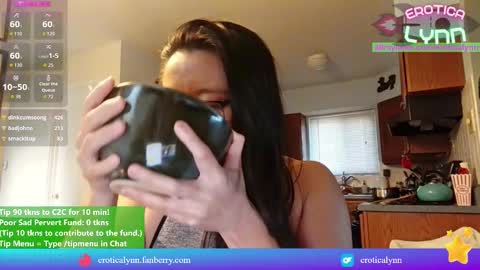 Lynn   online show from 12/04/25, 08:39