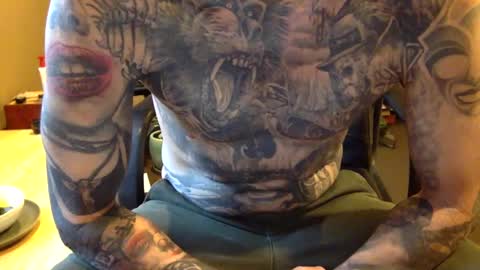 Snapshot of eroticcloseups chatting on 03/07/25, 07:27 Erotic CloseUps online show from 03/07/25, 07:27