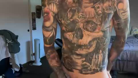 Snapshot of eroticcloseups chatting on 10/15/25, 04:07 Erotic CloseUps online show from 10/15/25, 04:07