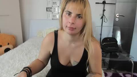 eroticsensualkitty4u online show from 12/12/24, 12:22