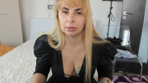 eroticsensualkitty4u online show from 01/11/25, 12:29