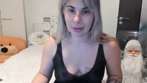 eroticsensualkitty4u online show from 12/16/25, 04:23