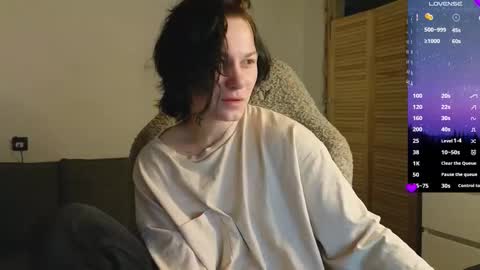 esajukyy online show from 03/12/26, 12:33