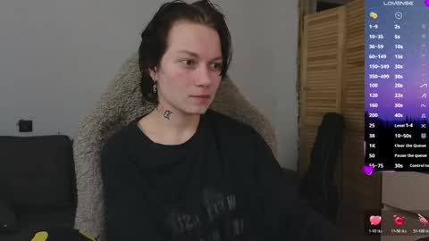 esajukyy online show from 04/12/26, 01:27