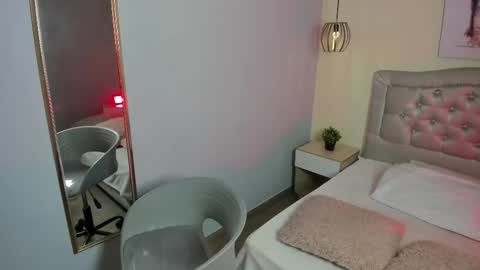 Escarlet online show from 11/13/25, 12:59