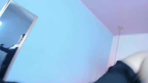 Escarlet online show from 12/01/25, 02:11