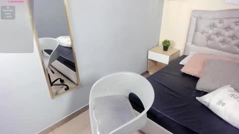 Escarlet online show from 02/14/26, 01:19