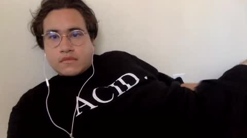 esiiiiiiiiis online show from 05/20/26, 09:43
