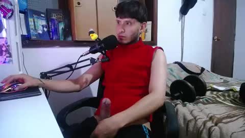 Snapshot of esjrobles chatting on 12/21/24, 07:45 Esteban online show from 12/21/24, 07:45