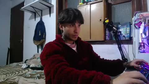 Snapshot of esjrobles chatting on 03/07/25, 12:48 Esteban online show from 03/07/25, 12:48