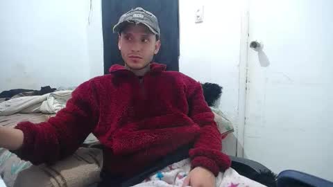 Snapshot of esjrobles chatting on 10/16/25, 08:43 Esteban online show from 10/16/25, 08:43