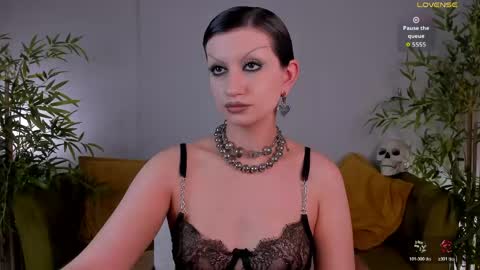 esme_fox online show from 04/20/26, 01:14