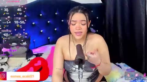 Snapshot of esmecaldwel chatting on 07/18/26, 05:50 Esme Caldwel online show from 07/18/26, 05:50