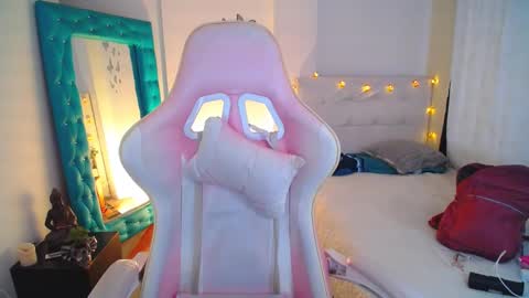 Esmeralda online show from 01/26/25, 07:52