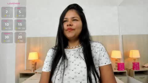 Esmeralda online show from 04/11/26, 07:29