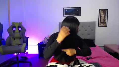 Perla online show from 10/06/25, 03:48