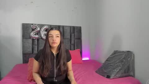 Perla online show from 03/24/26, 07:24