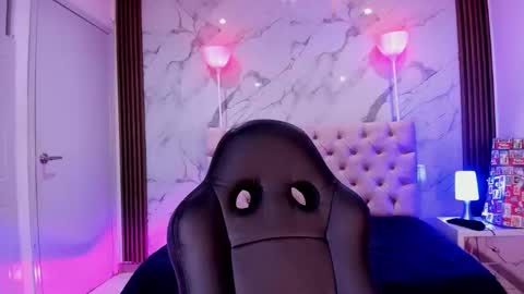 Esmeralda  online show from 01/12/26, 11:37