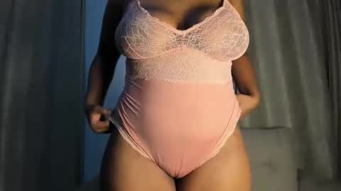 Esme online show from 01/07/26, 11:29