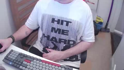 Snapshot of essex_wild chatting on 01/18/26, 08:45 Morph online show from 01/18/26, 08:45