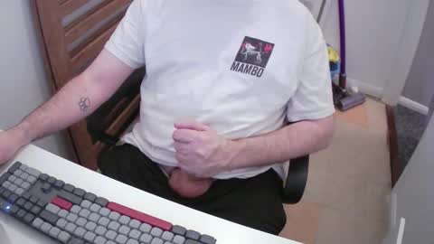 Snapshot of essex_wild chatting on 02/15/26, 08:27 Morph online show from 02/15/26, 08:27