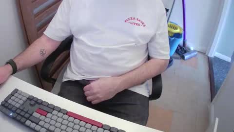 Snapshot of essex_wild chatting on 02/16/26, 10:44 Morph online show from 02/16/26, 10:44