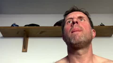 Snapshot of essexboy75 chatting on 03/27/26, 01:00 essexboy75 online show from 03/27/26, 01:00