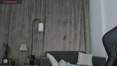 Snapshot of este_ria chatting on 12/04/24, 06:33 esteria online show from 12/04/24, 06:33