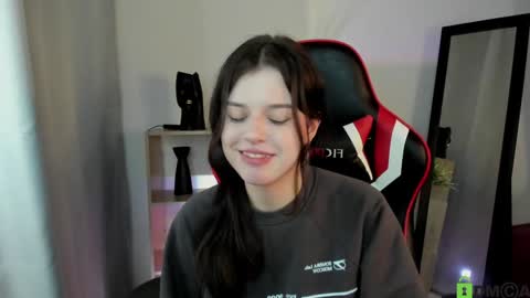 Snapshot of este_ria chatting on 01/18/25, 09:45 esteria online show from 01/18/25, 09:45