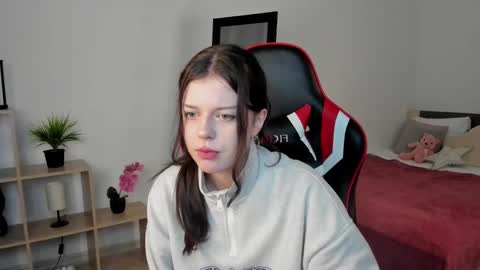 Snapshot of este_ria chatting on 01/23/25, 07:40 esteria online show from 01/23/25, 07:40