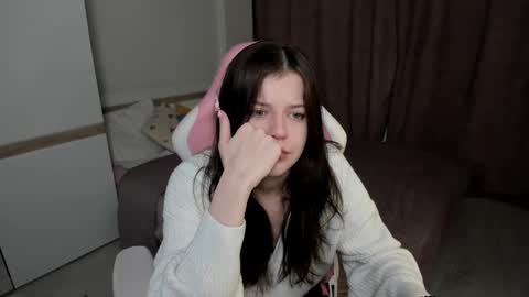 Snapshot of este_ria chatting on 01/25/25, 11:02 esteria online show from 01/25/25, 11:02