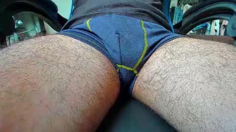 Snapshot of esteban1275 chatting on 02/27/26, 08:20 Esteban Gomez online show from 02/27/26, 08:20