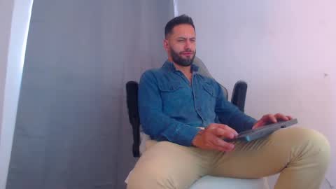 esteban online show from 01/04/25, 08:27