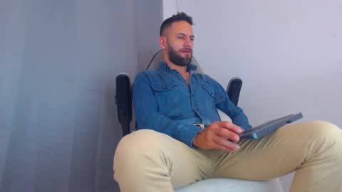 esteban online show from 02/20/25, 01:25