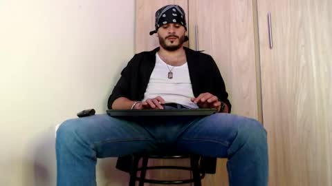 Esteban Fernandez online show from 01/29/25, 08:04