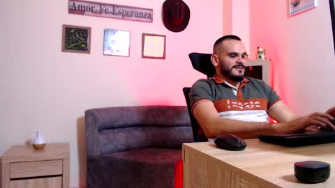 Esteban Fernandez online show from 03/15/26, 05:02