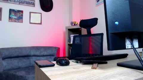 Esteban Fernandez online show from 03/27/26, 06:41