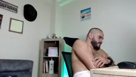 Snapshot of esteban_fer chatting on 06/15/26, 09:22 Esteban Fernandez online show from 06/15/26, 09:22