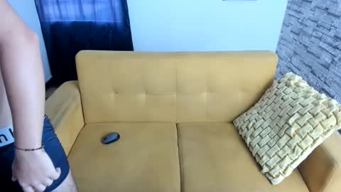 Snapshot of esteban_rios_ chatting on 11/30/25, 11:47 Esteban Rios online show from 11/30/25, 11:47